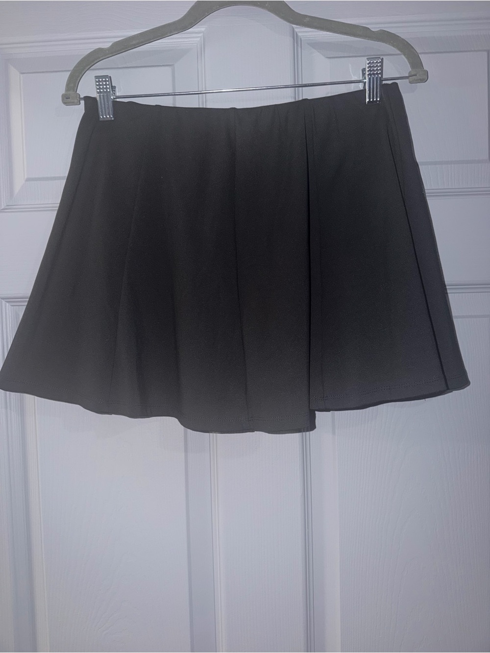 Black Women’s Pleated Mini Skirt